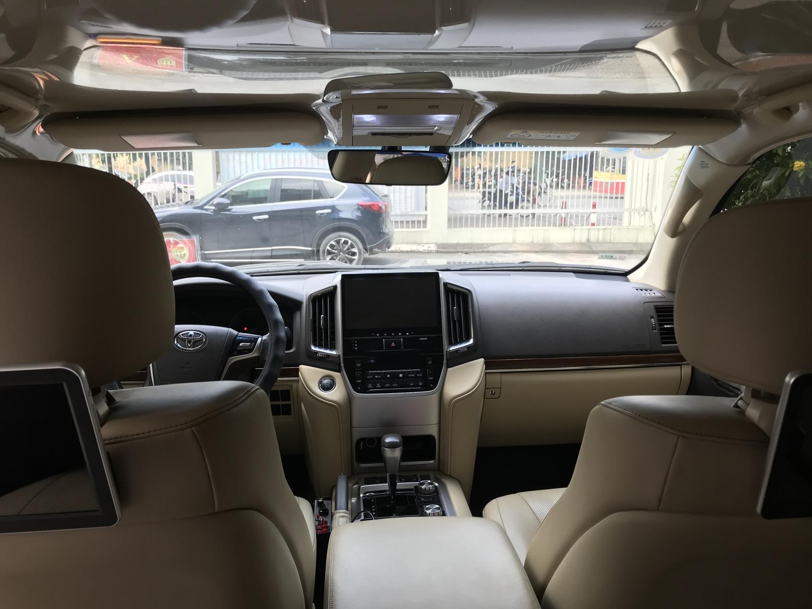 Toyota Land Cruiser VX 2016 - Bán ô tô Toyota Land Cruiser Vx đời 2016, màu đen, nhập khẩu nguyên chiếc