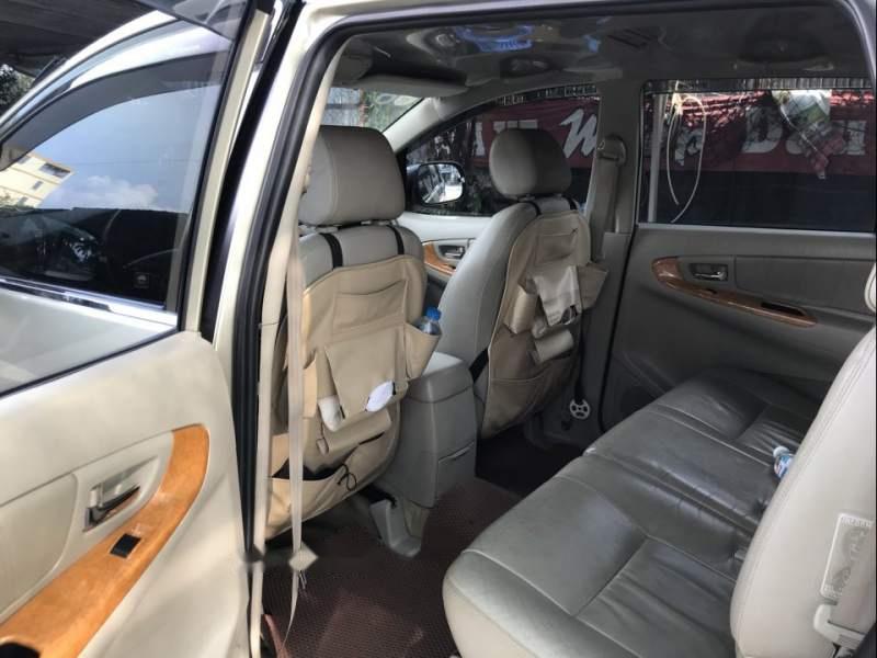 Toyota Innova V 2009 - Bán Toyota Innova V 2009, màu vàng cát, số tự động, giá 395tr