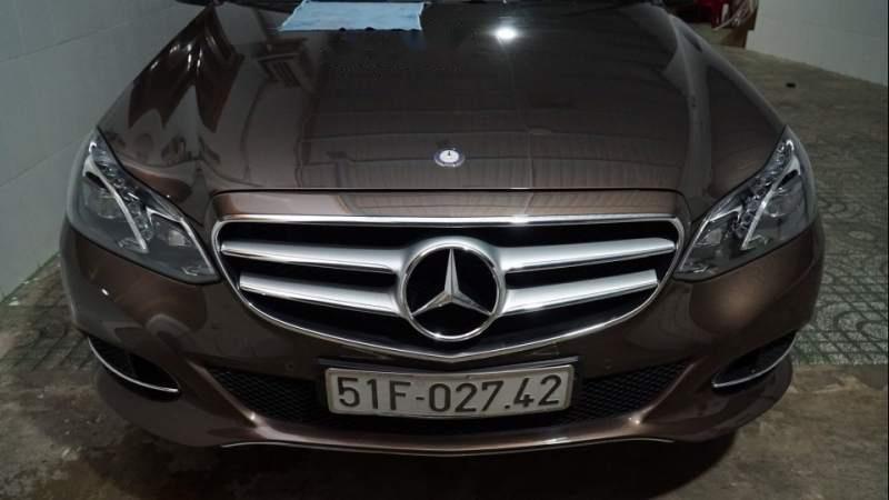 Mercedes-Benz E class  E250  2014 - Cần bán xe Mercedes E250 năm sản xuất 2014, màu nâu, tất cả đều nguyên zin