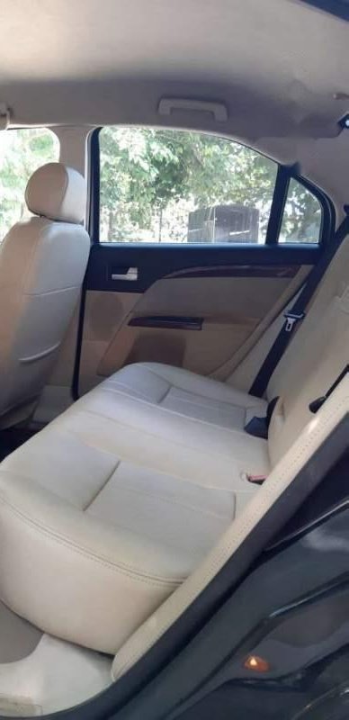 Ford Mondeo 2004 - Chính chủ bán Ford Mondeo năm 2004, màu đen, xe nhập