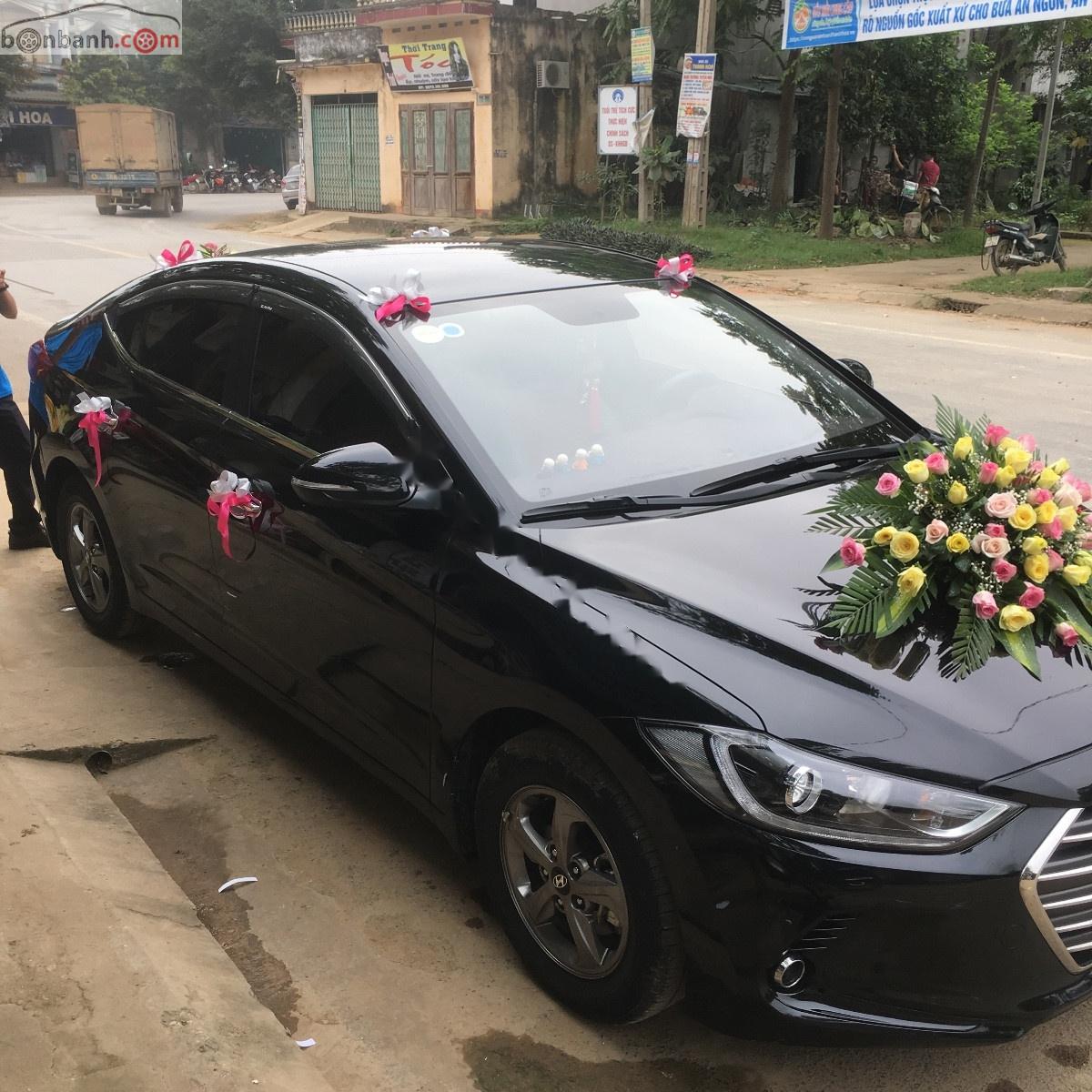 Hyundai Elantra 2016 - Cần bán Hyundai Elantra 2016, màu đen xe gia đình