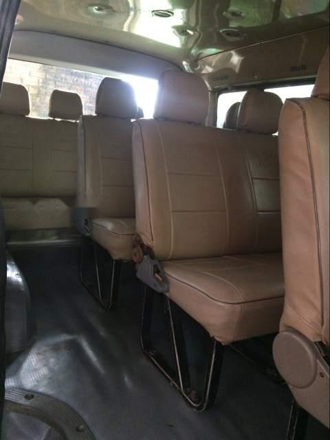 Toyota Hiace   2006 - Cần bán Toyota đầu búa máy dầu, màu hồng phấn