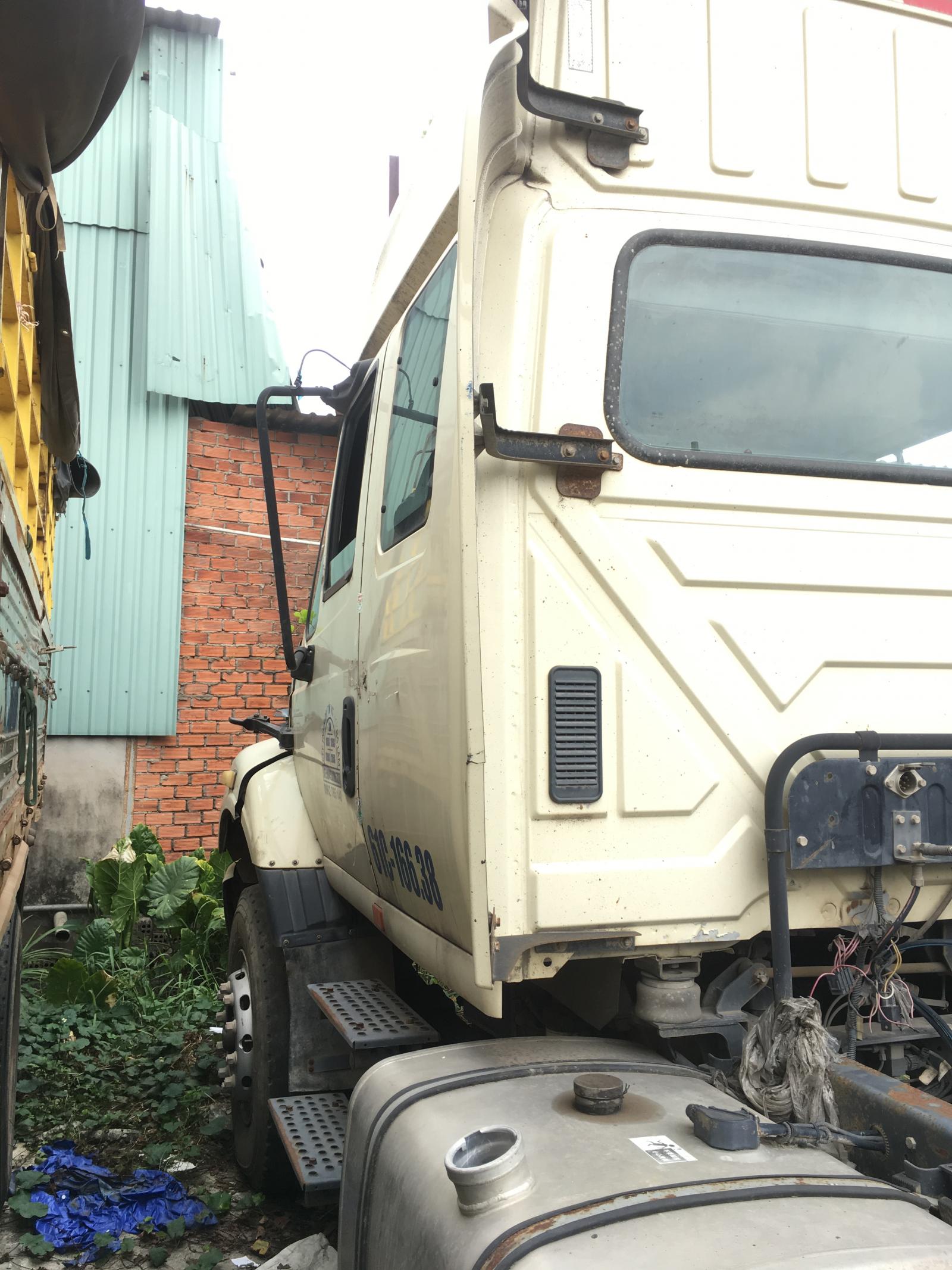 Howo 2015 - Ngân hàng thanh lý bán đấu giá ô tô đầu kéo FAW 2016