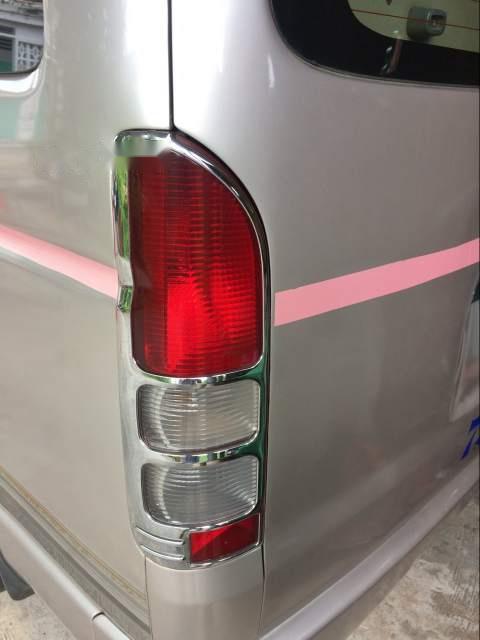 Toyota Hiace   2006 - Cần bán Toyota đầu búa máy dầu, màu hồng phấn