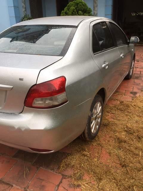 Toyota Vios MT 2010 - Cần bán lại xe Toyota Vios MT 2010, màu bạc, xe vừa đăng kiểm