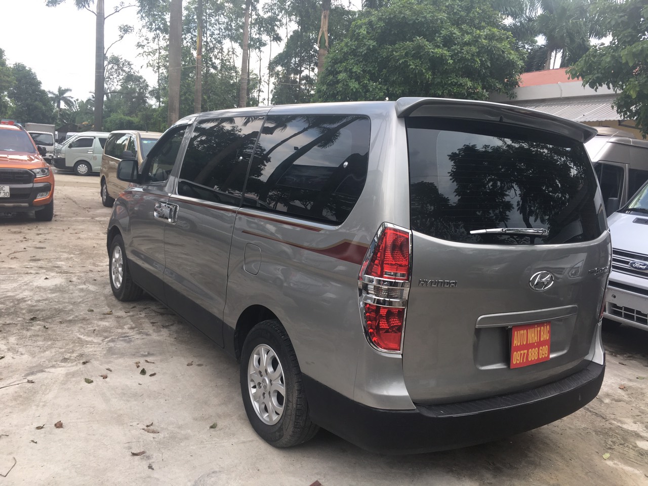 Hyundai Starex 2013 - Bán Hyundai Starex đời 2013, màu bạc, nhập khẩu nguyên chiếc