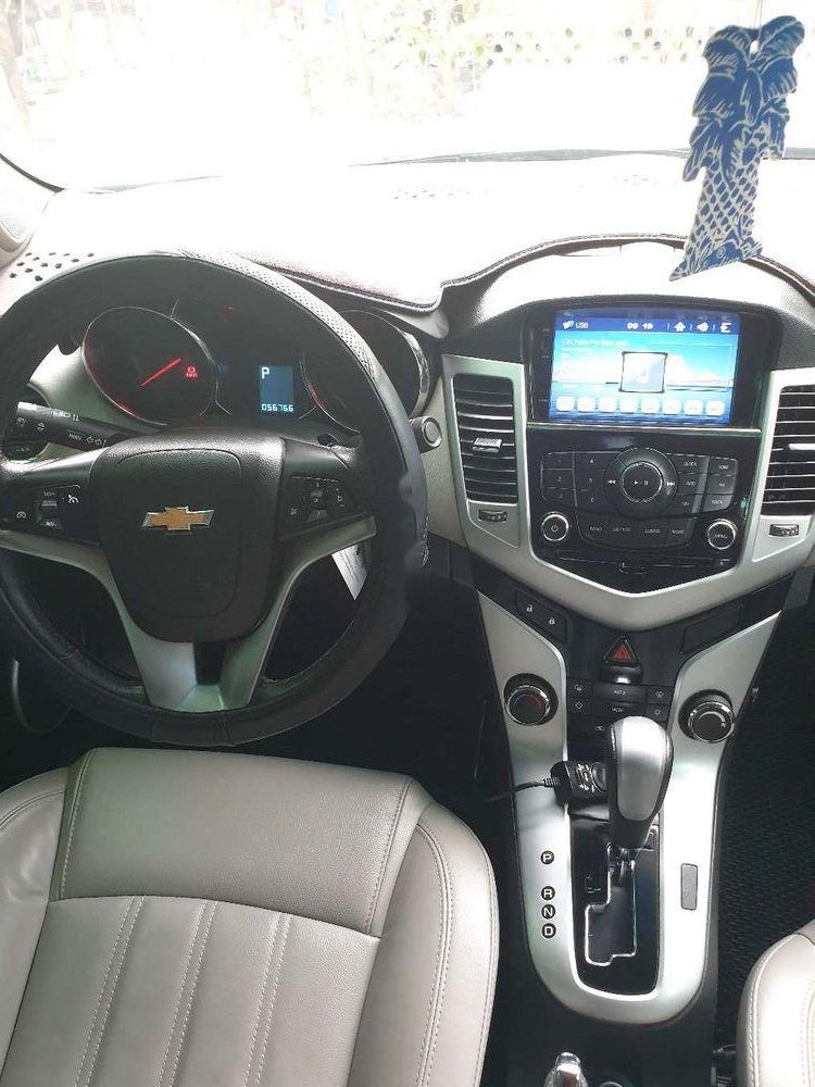 Chevrolet Cruze LTZ 2015 - Bán Chevrolet Cruze LTZ đời 2015, màu trắng, xe gia đình, 398tr