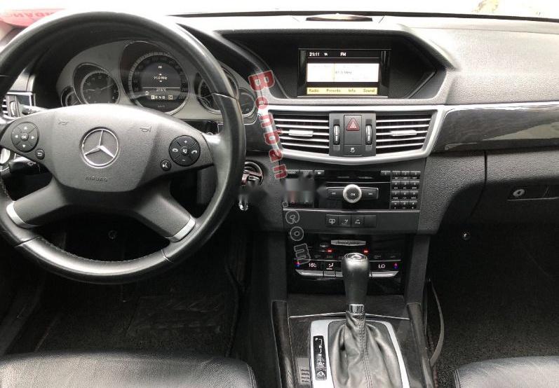Mercedes-Benz E class E250   2011 - Bán Mercedes E250 năm 2011, màu đen, nhập khẩu  