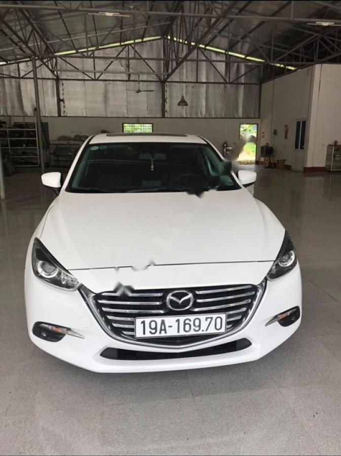Mazda 3 1.5 AT 2017 - Bán Mazda 3 1.5 AT sản xuất năm 2017, màu trắng  