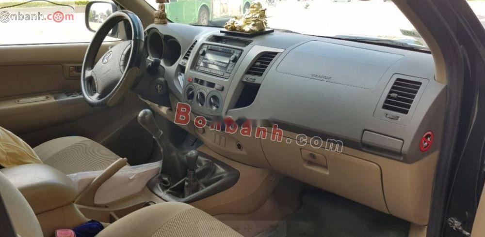 Toyota Hilux 2009 - Bán xe Toyota Hilux 3.0G 4x4 MT đời 2009, màu đen