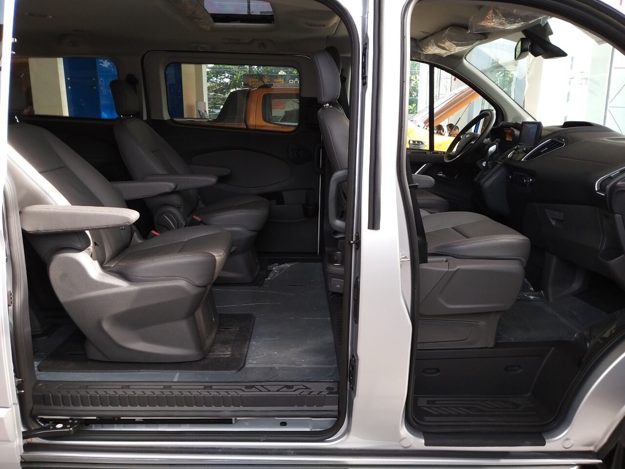 Ford Tourneo 2019 - Bán Ford Tourneo giá tốt, sản phẩm mới của Ford VN