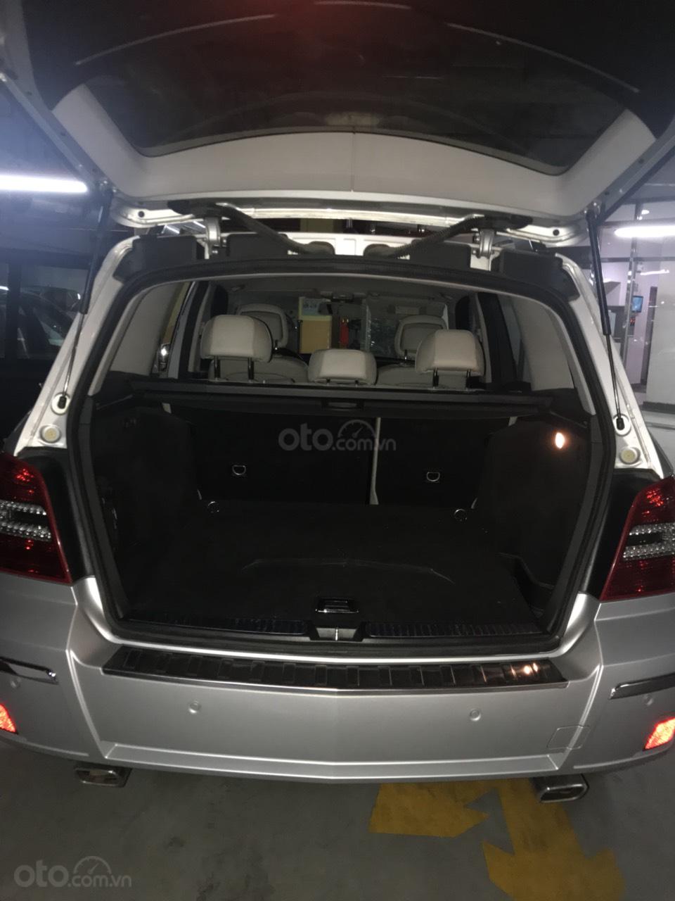 Mercedes-Benz GLK Class 2009 - Cần bán Mercedes GLK 300 4Matic sản xuất năm 2009, màu bạc, 580tr