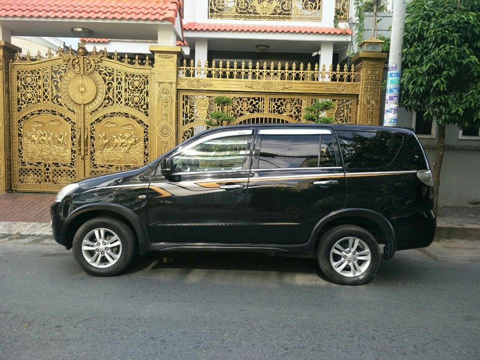 Mitsubishi Zinger 2011 - Cần bán xe Zinger 2011 số tự động, màu đen, còn mới tinh