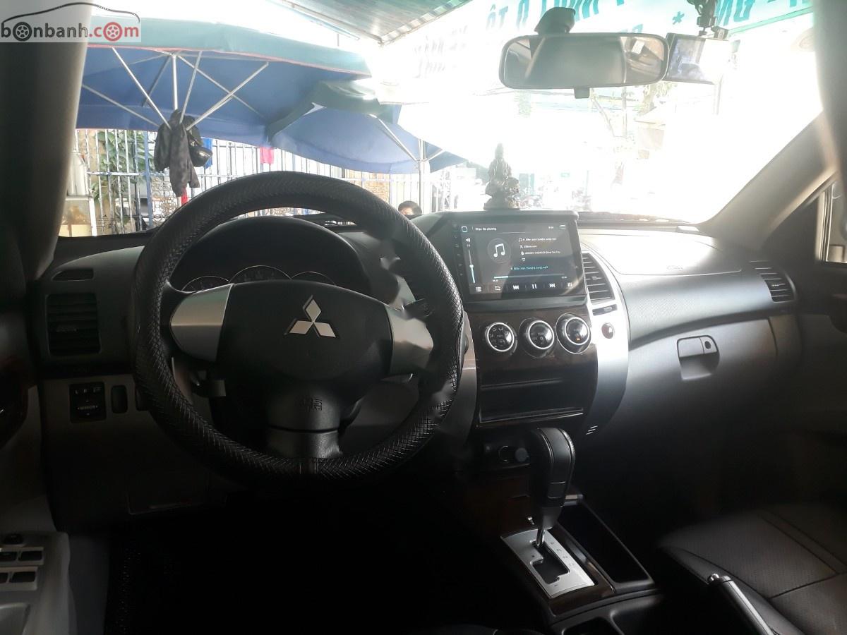Mitsubishi Pajero Sport   2015 - Cần bán Mitsubishi Pajero Sport G 4x2 AT 2015, màu bạc như mới
