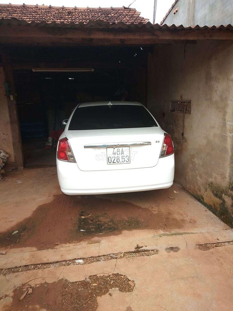 Daewoo Lacetti 2005 - Cần bán lại xe Daewoo Lacetti đời 2005, màu trắng