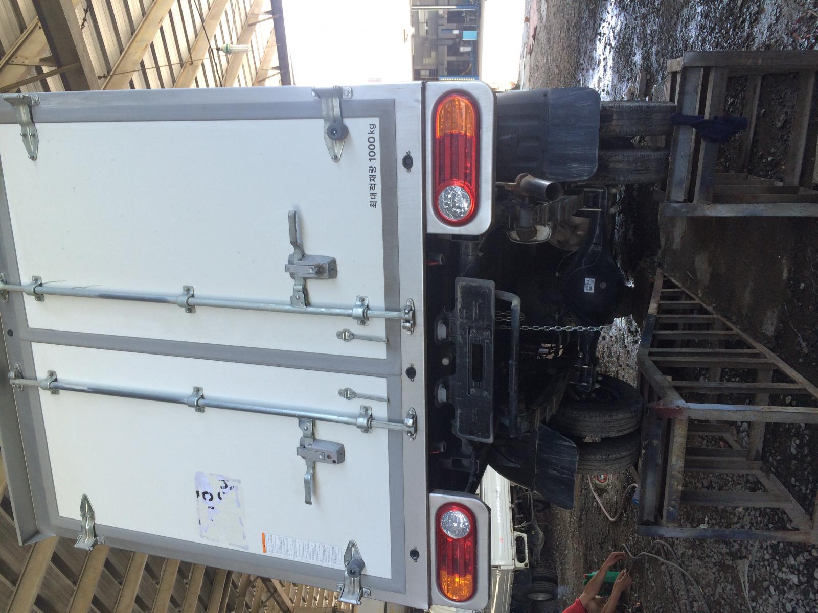 Hyundai Porter II 2014 - Bán Hyundai Porter II 2014, màu trắng, xe nhập, 1 tấn