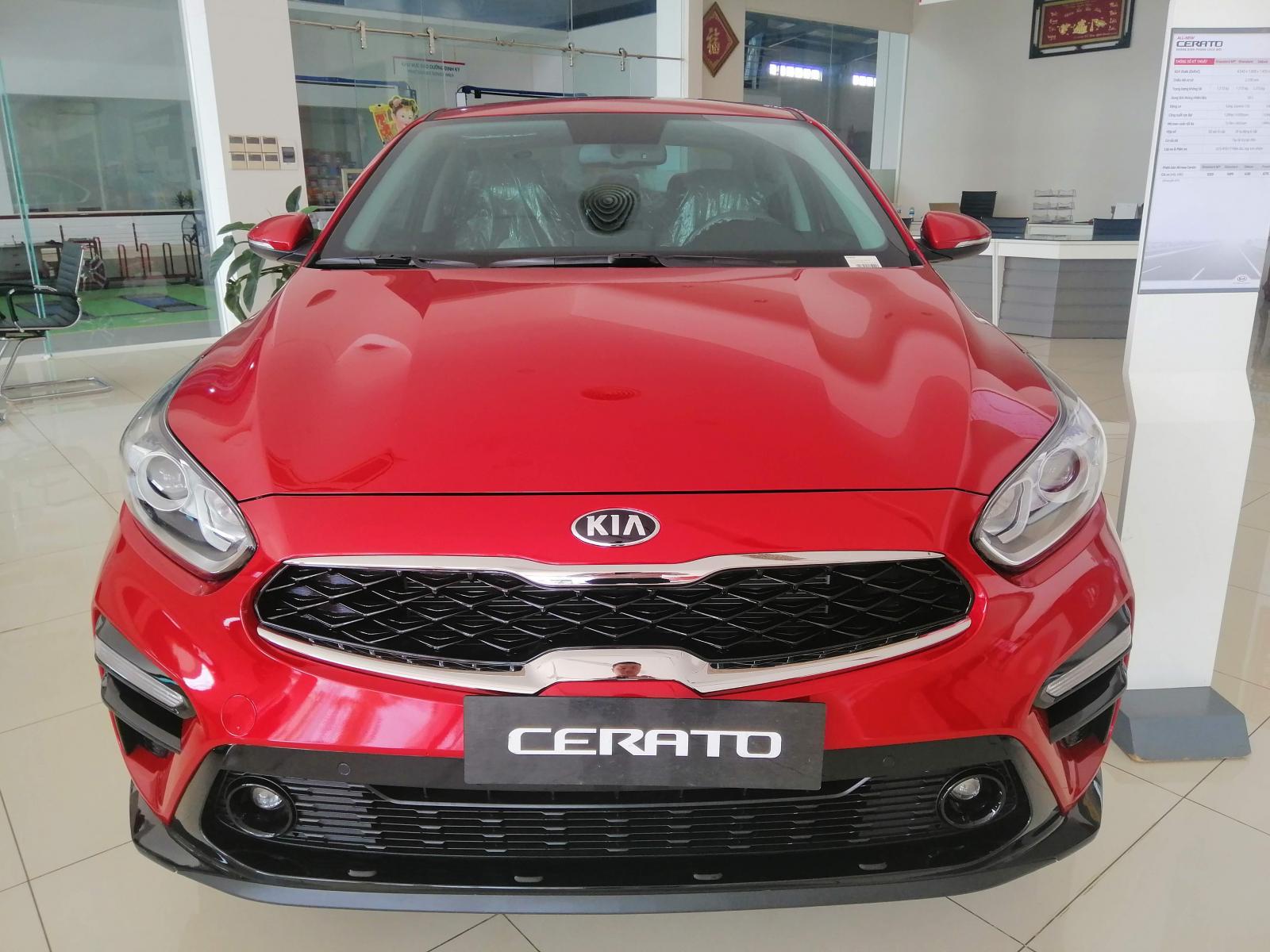 Kia Cerato 2019 - Bán Kia Cerato 2019 màu đỏ, đưa trước 175 triệu nhận xe + 1 năm BHTV