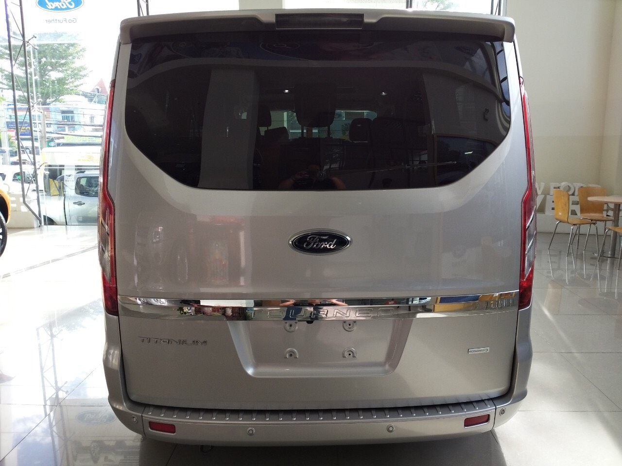 Ford Tourneo 2019 - Bán Ford Tourneo giá tốt, sản phẩm mới của Ford VN