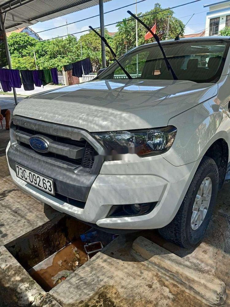 Ford Ranger 2015 - Chính chủ bán Ford Ranger đời 2015, màu trắng, nhập khẩu