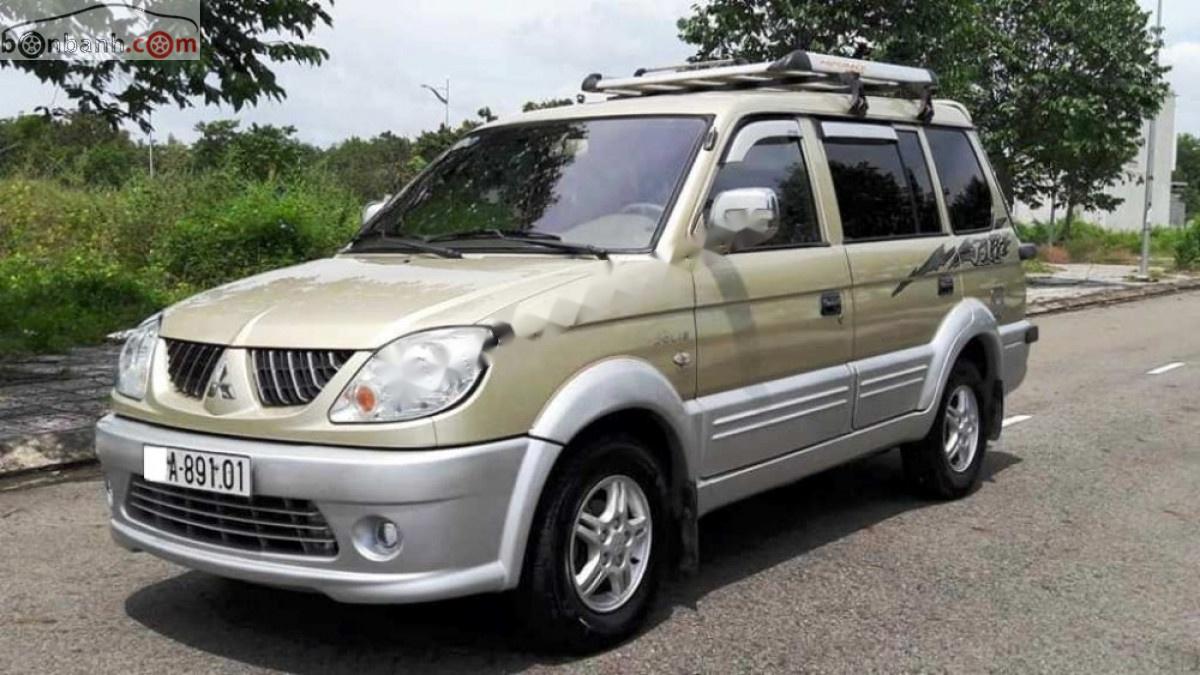 Mitsubishi Jolie SS 2005 - Bán xe Mitsubishi Jolie SS đời 2005, màu vàng cát, số sàn
