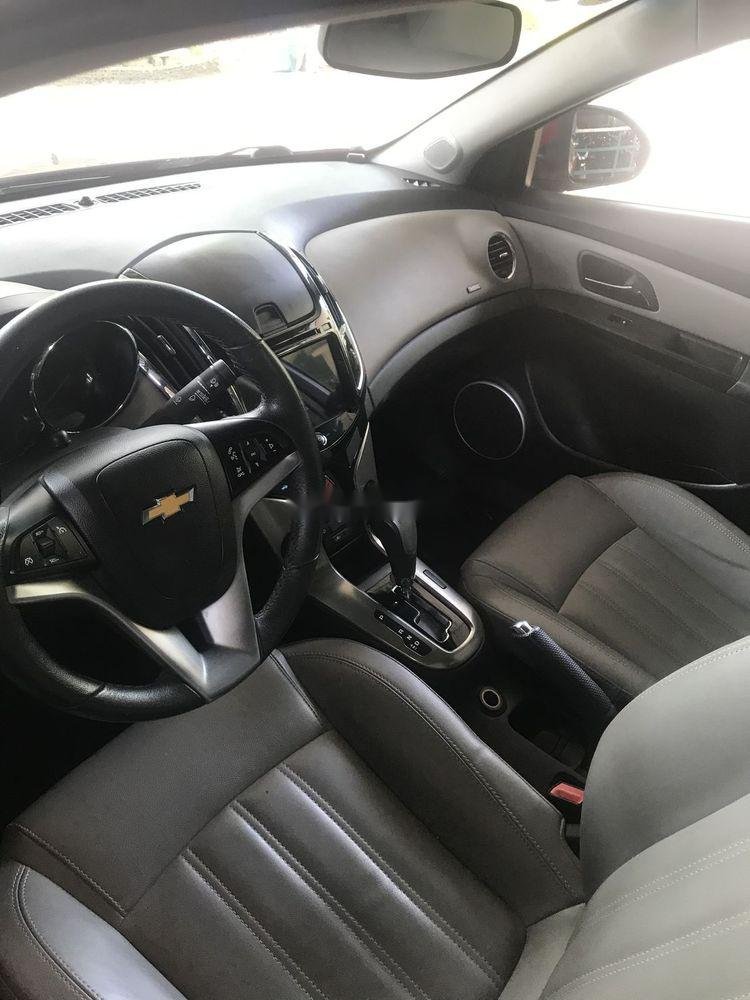 Chevrolet Cruze 2015 - Chính chủ bán xe Chevrolet Cruze sản xuất năm 2015, màu đỏ, giá 420tr