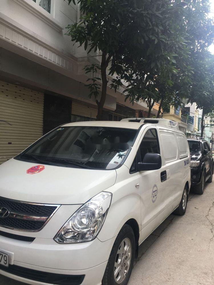 Hyundai Grand Starex 2011 - Chính chủ bán xe Hyundai Grand Starex SX năm 2011, màu trắng, nhập khẩu