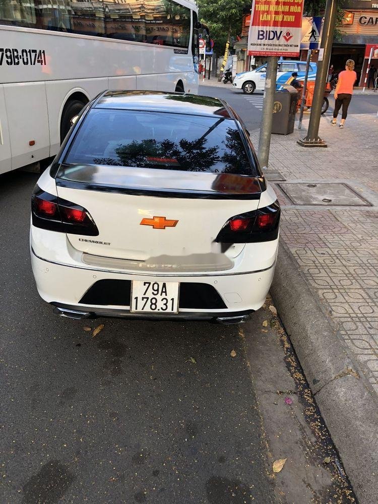Chevrolet Cruze 2017 - Bán xe Chevrolet Cruze sản xuất 2017, màu trắng, giá tốt