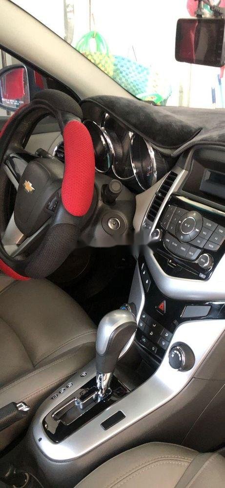 Chevrolet Cruze 2011 - Cần bán gấp Chevrolet Cruze năm 2011, màu đỏ, nhập khẩu