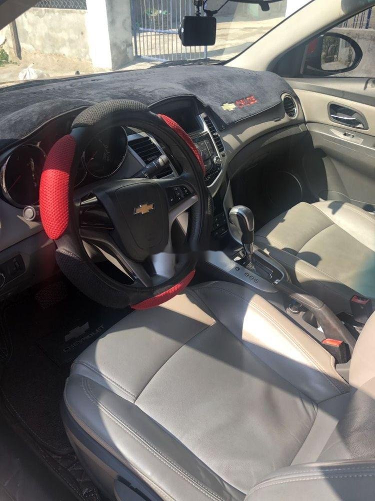Chevrolet Cruze 2011 - Cần bán gấp Chevrolet Cruze năm 2011, màu đỏ, nhập khẩu