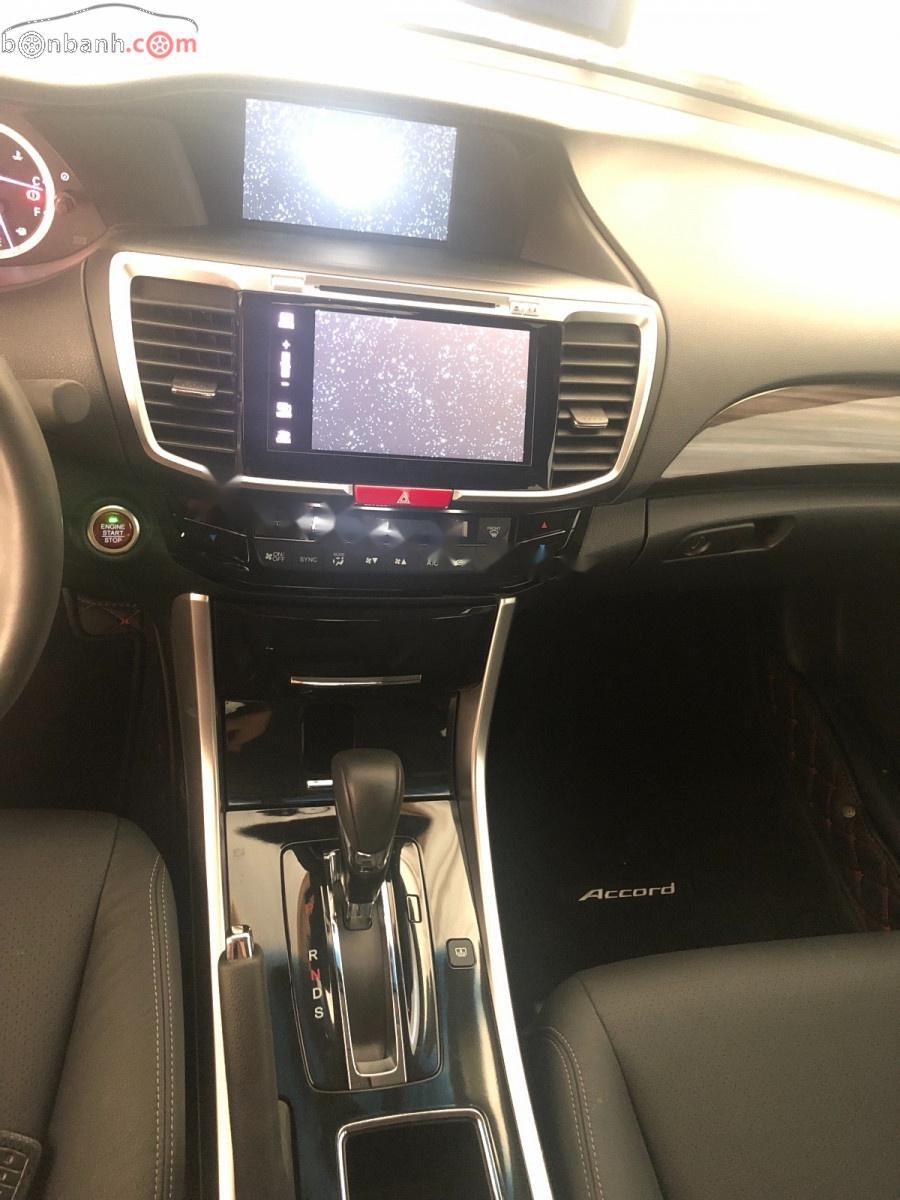 Honda Accord 2018 - Bán Honda Accord năm 2018, màu đỏ, xe nhập  
