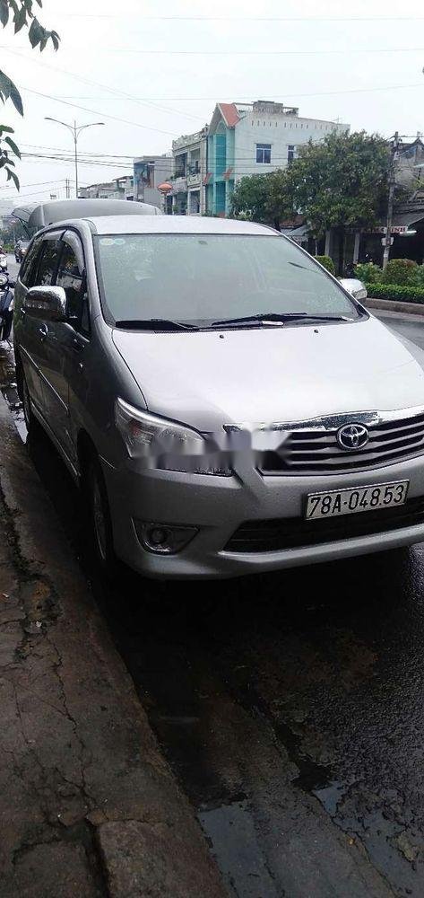 Toyota Innova     2012 - Cần bán xe Toyota Innova 2012, màu bạc, 410 triệu