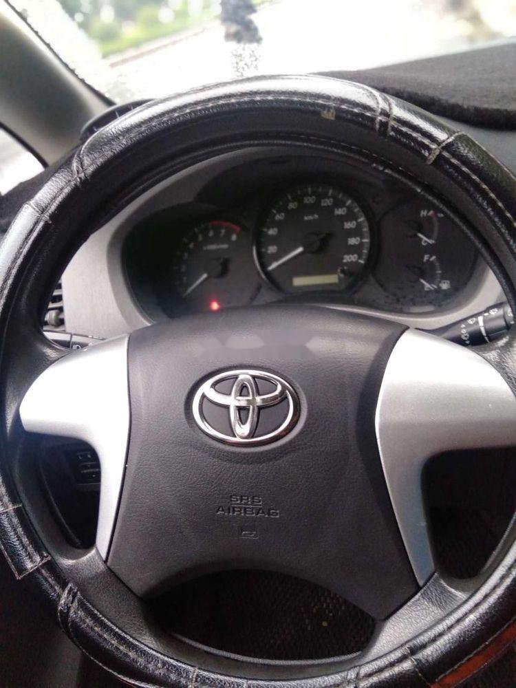 Toyota Innova     2012 - Cần bán xe Toyota Innova 2012, màu bạc, 410 triệu