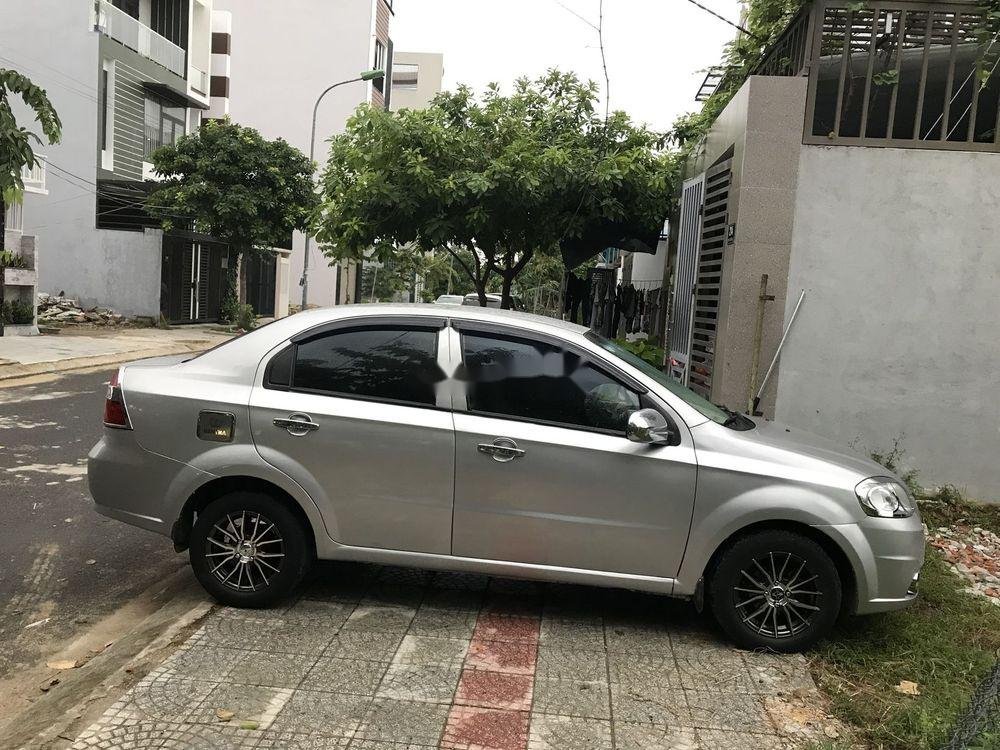 Daewoo Gentra 2009 - Bán ô tô Daewoo Gentra năm sản xuất 2009, xe còn mới