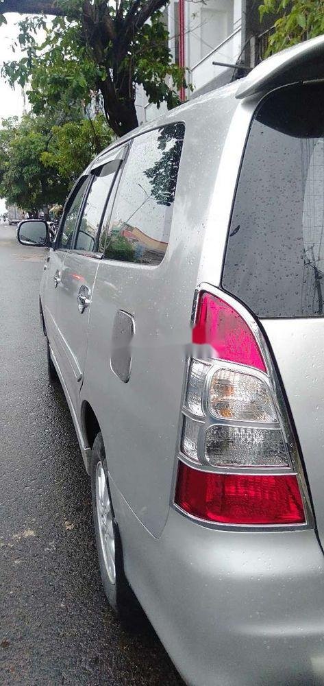 Toyota Innova     2012 - Cần bán xe Toyota Innova 2012, màu bạc, 410 triệu