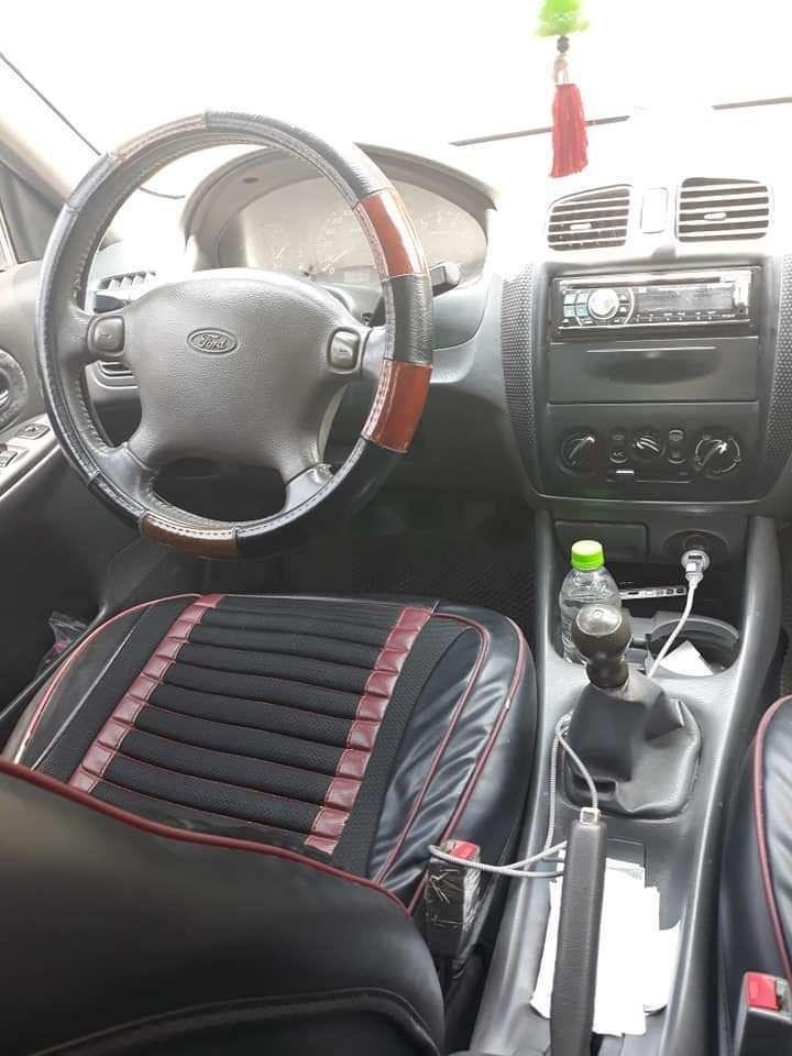 Ford Laser 2001 - Cần bán lại xe Ford Laser sản xuất năm 2001, màu trắng, nhập khẩu chính hãng