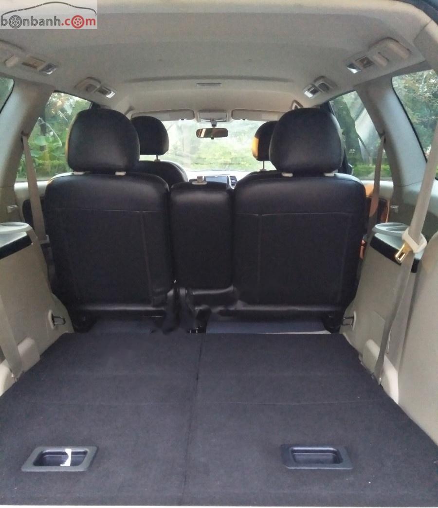 Mitsubishi Grandis 2.4 AT 2010 - Cần bán Mitsubishi Grandis 2.4 AT 2010, màu bạc chính chủ