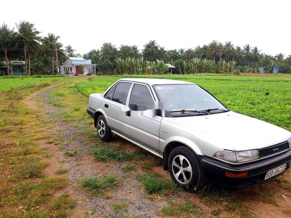 Toyota Corolla     1989 - Cần bán xe Toyota Corolla sản xuất năm 1989, nhập khẩu