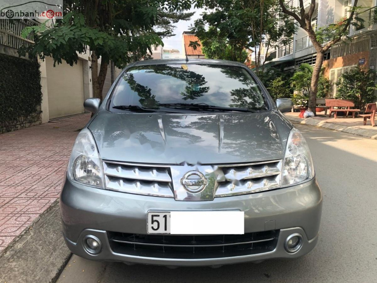 Nissan Livina 2011 - Bán xe Nissan Livina AT 2011, màu xám xe còn mới lắm