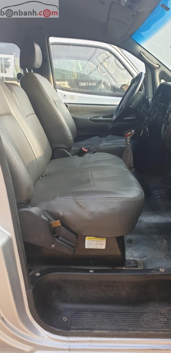 Hyundai Starex 2007 - Bán ô tô Hyundai Starex đời 2007, màu bạc, xe nhập chính hãng