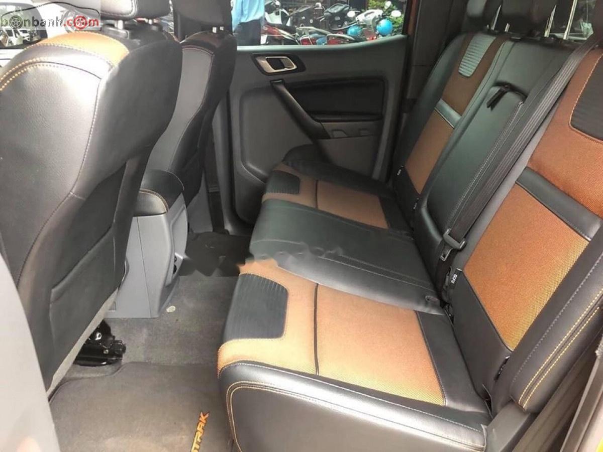 Ford Ranger Wildtrak 3.2 2016 - Bán Ford Ranger Wildtrak 3.2 đời 2016, màu đen, nhập khẩu