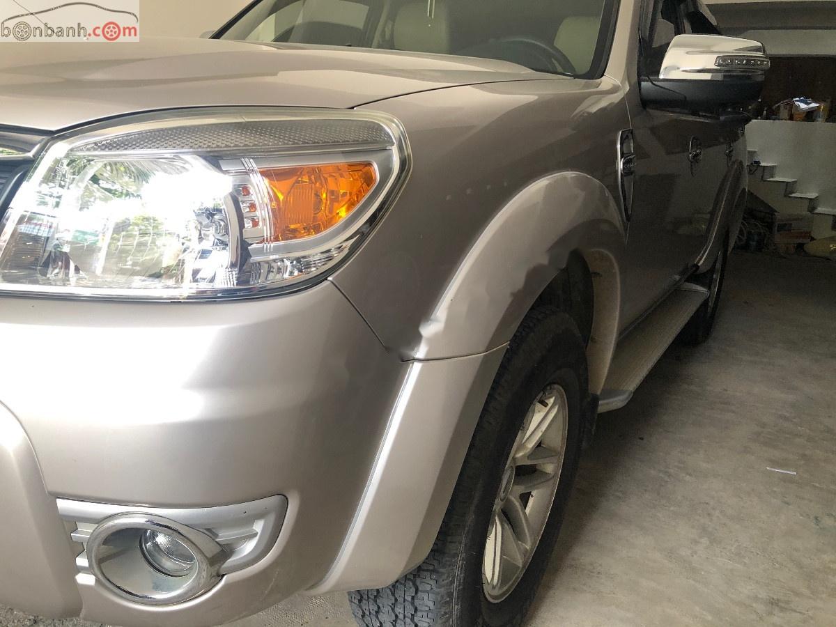 Ford Everest MT 2.5 2009 - Bán ô tô Ford Everest MT 2.5 đời 2009 còn mới