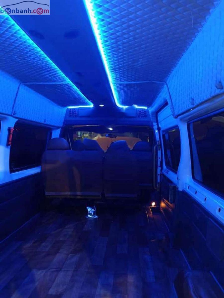 Ford Transit 2.4L 2004 - Cần bán Ford Transit 2.4L đời 2004, màu trắng