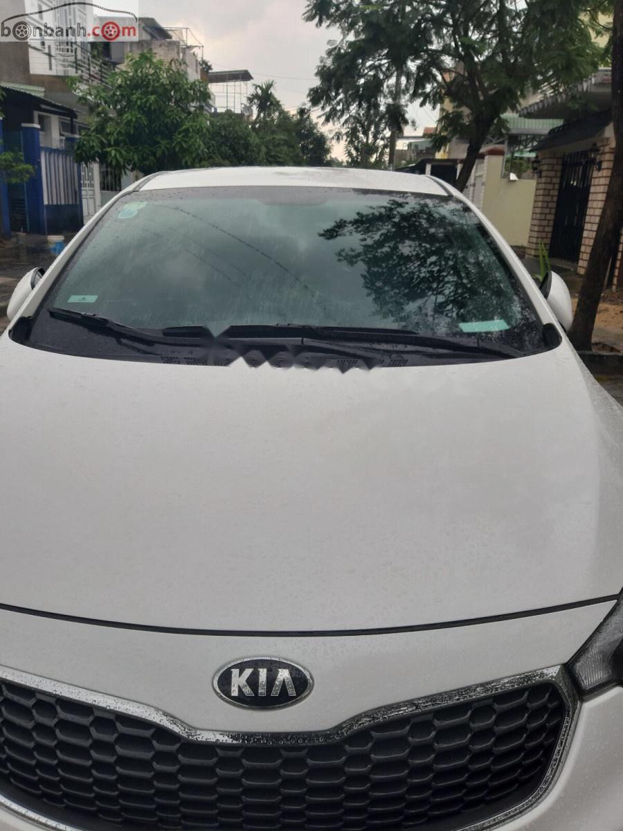 Kia K3   2016 - Cần bán xe Kia K3 năm 2016, màu trắng, 529 triệu xe còn mới lắm