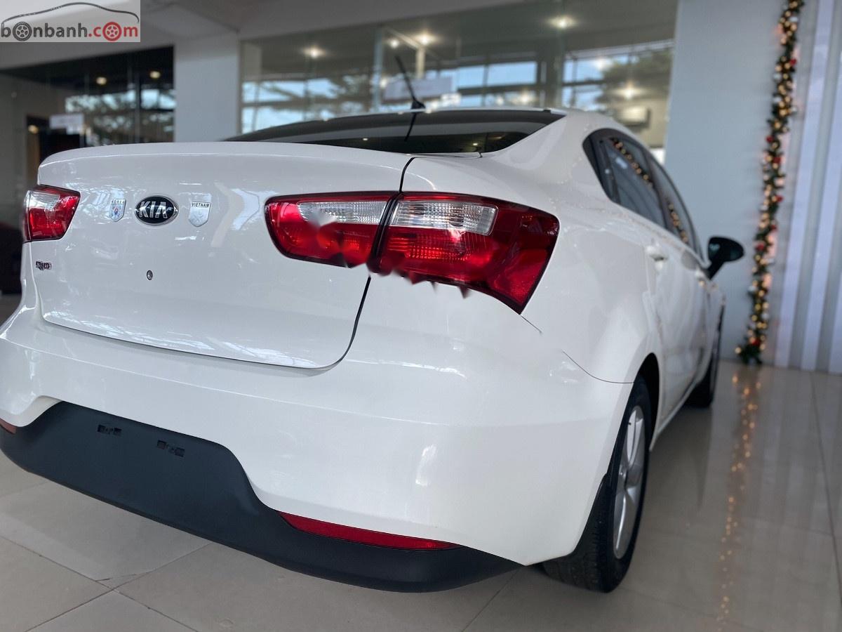 Kia Rio 1.4 MT 2016 - Bán xe Kia Rio 1.4 MT đời 2016, màu trắng, nhập khẩu