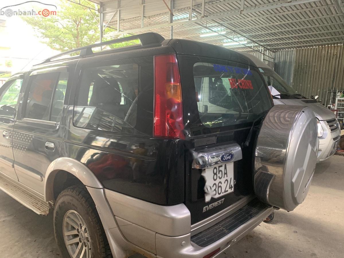 Ford Everest   2005 - Cần bán gấp Ford Everest năm sản xuất 2005, màu đen xe còn mới lắm