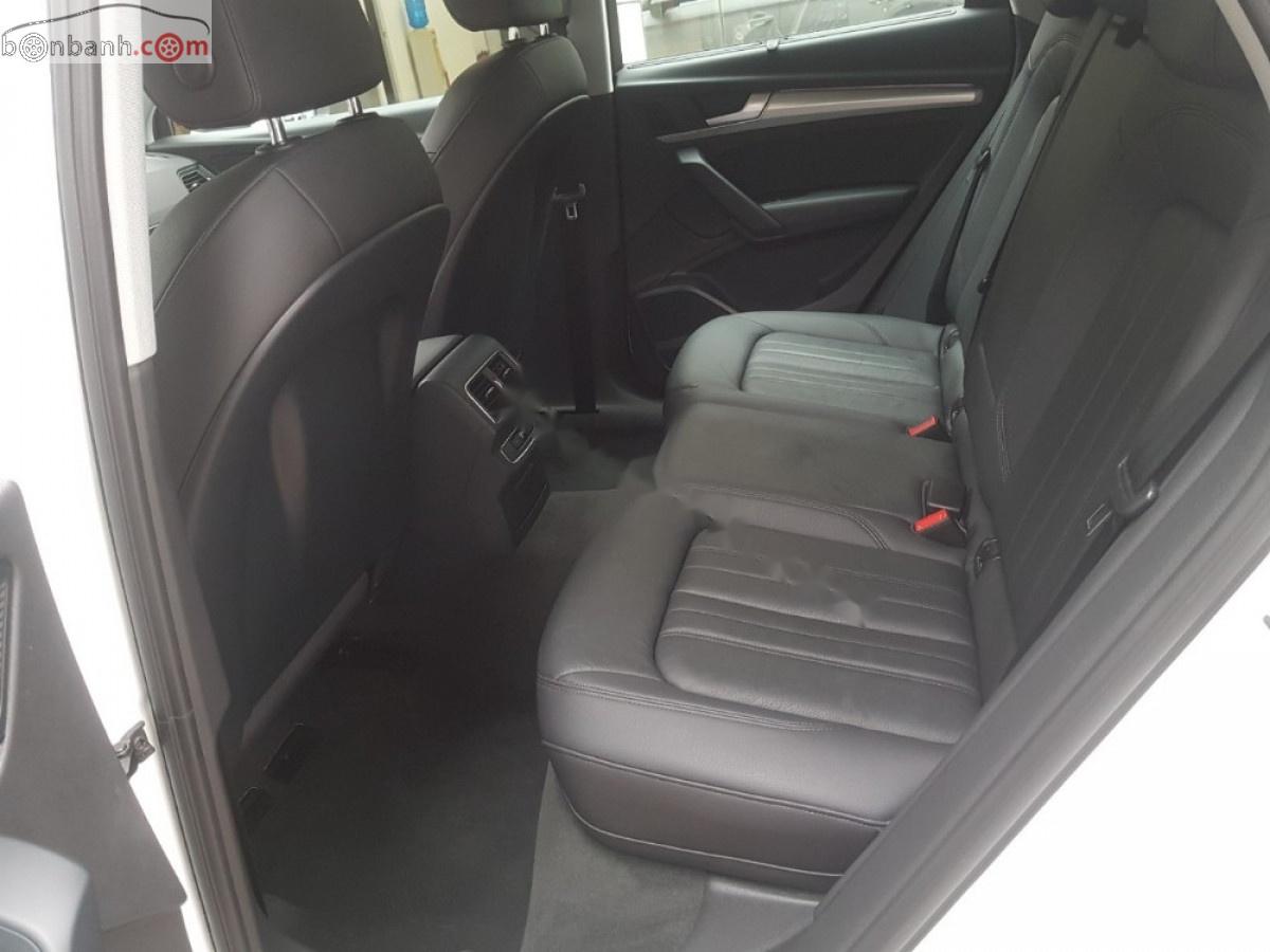 Audi Q5 2.0 AT 2017 - Cần bán gấp Audi Q5 2.0 AT đời 2017, màu trắng, nhập khẩu