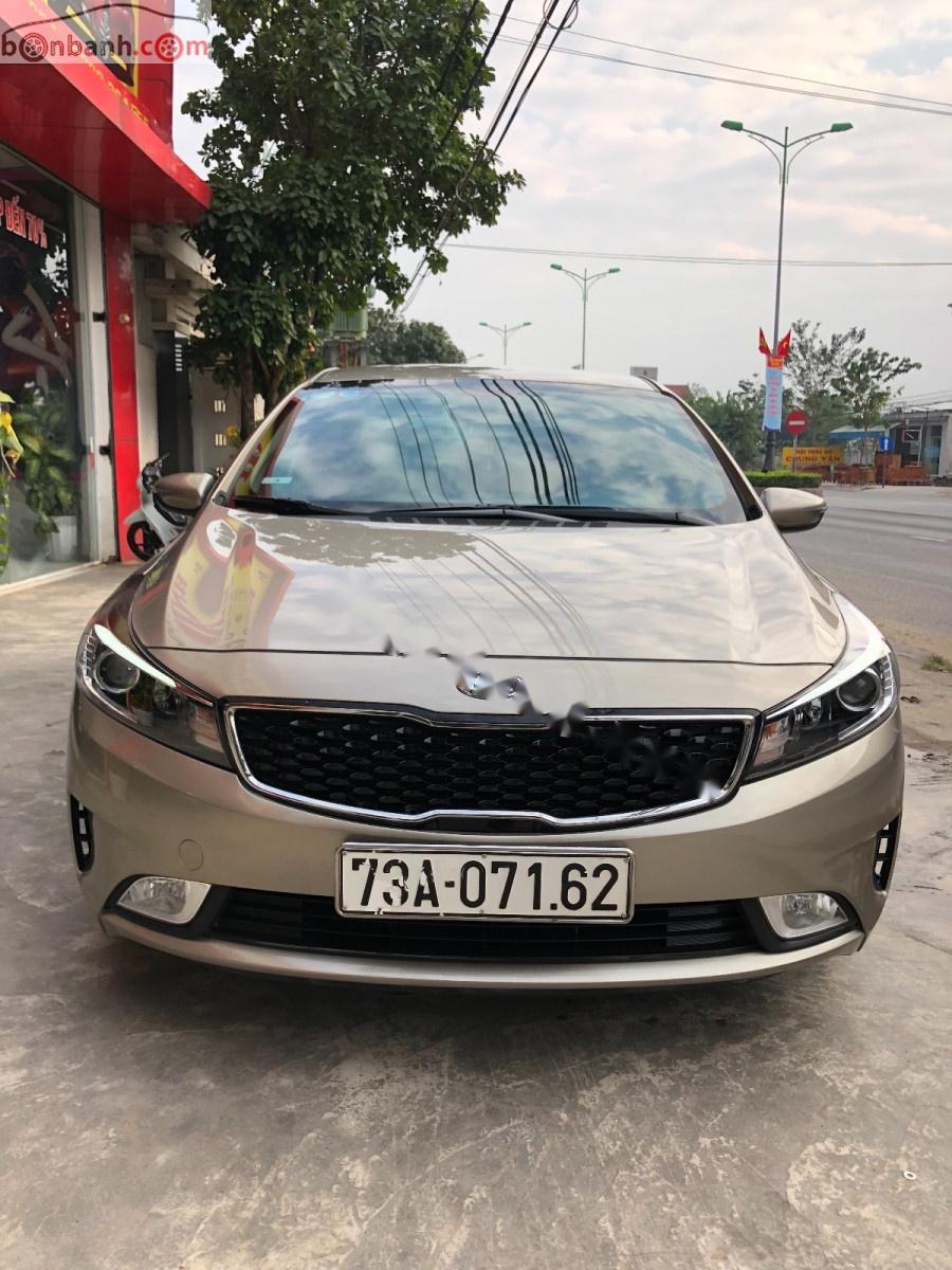 Kia Cerato 2016 - Bán Kia Cerato năm sản xuất 2016, màu xám số sàn