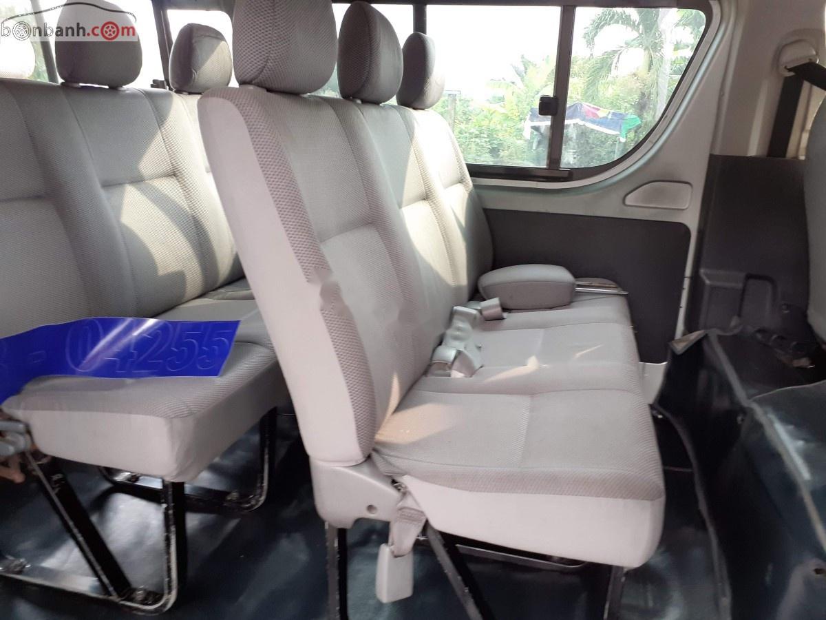 Toyota Hiace 2011 - Cần bán Toyota Hiace 2011, màu bạc, 380tr xe máy chạy êm