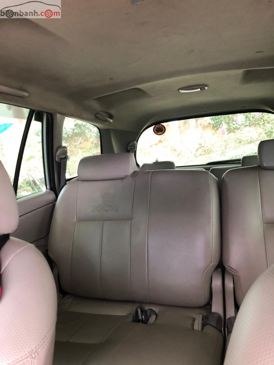 Toyota Innova G 2011 - Xe cũ Toyota Innova G đời 2011, màu bạc