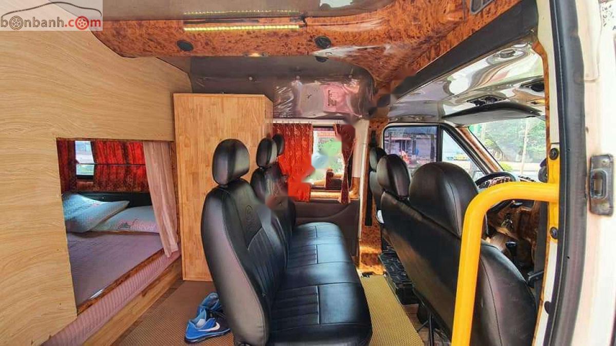 Ford Transit 2.4L 2004 - Cần bán Ford Transit 2.4L đời 2004, màu trắng